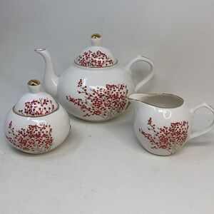 Nicole Miller 5 Piece Winterberry Tea Set NEW